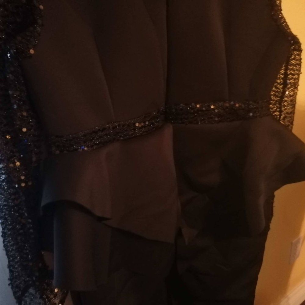 Dress - Picture 3 of 3